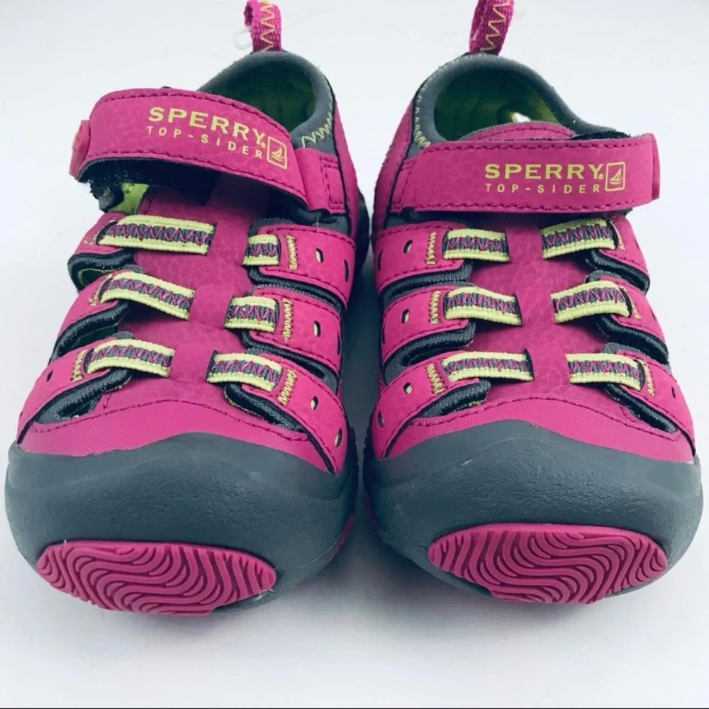 Sperry closed toe